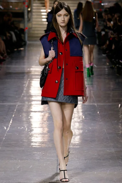 Look 13